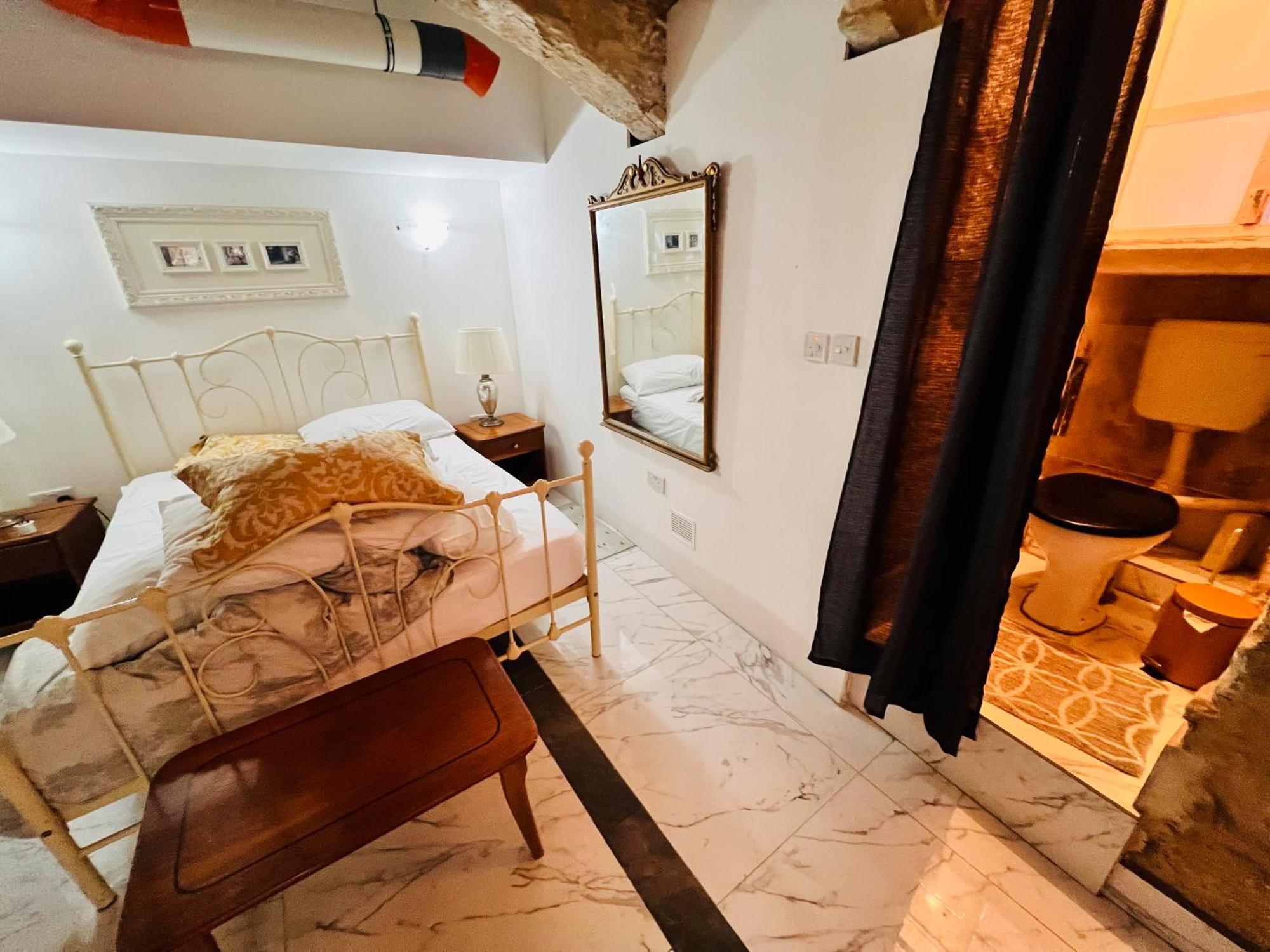 דירות Charming Townhouse Prime Area ואלטה מראה חיצוני תמונה
