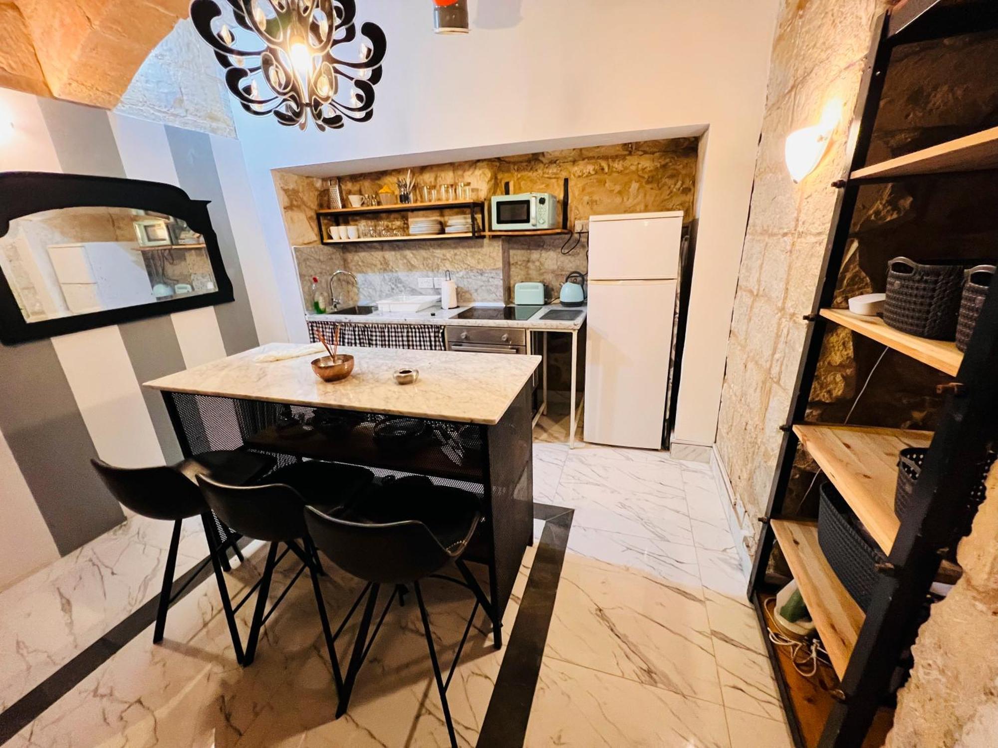 דירות Charming Townhouse Prime Area ואלטה מראה חיצוני תמונה