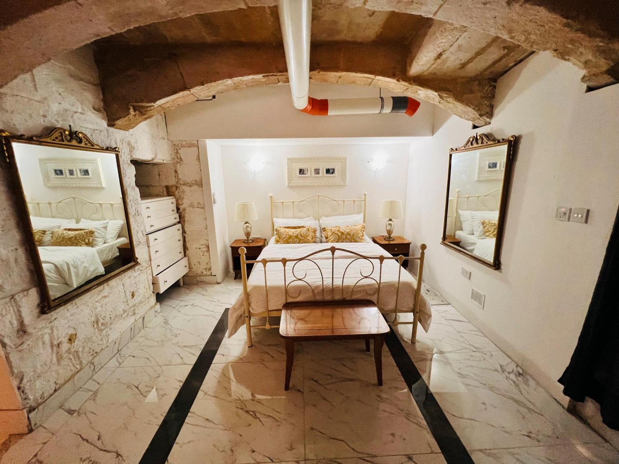 דירות Charming Townhouse Prime Area ואלטה מראה חיצוני תמונה