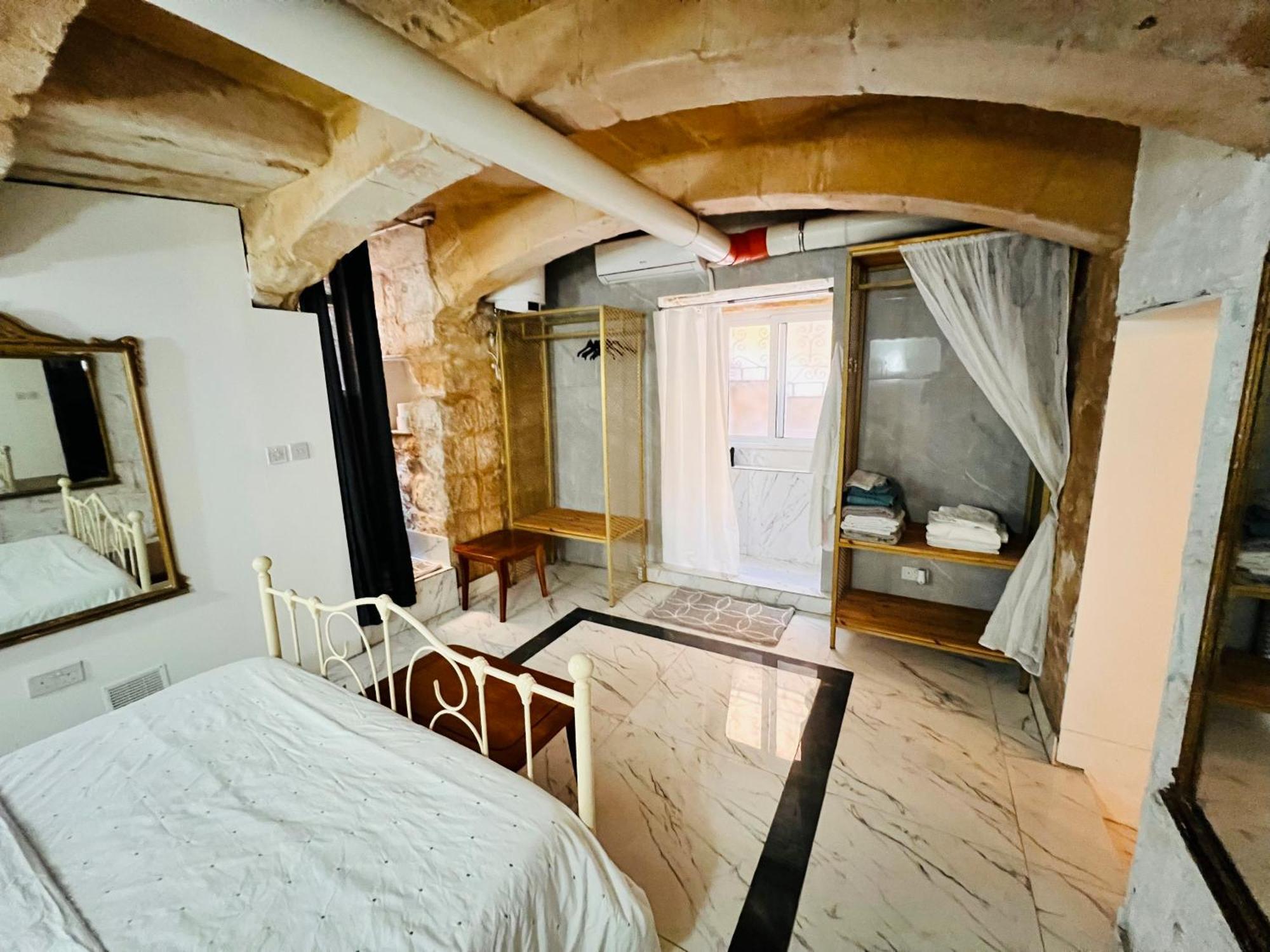 דירות Charming Townhouse Prime Area ואלטה מראה חיצוני תמונה